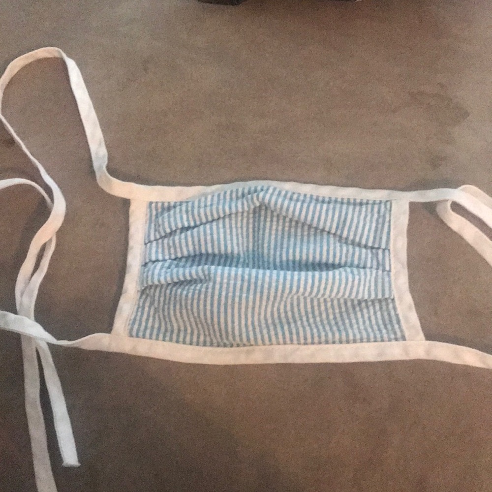 LIKE NEW Face mask